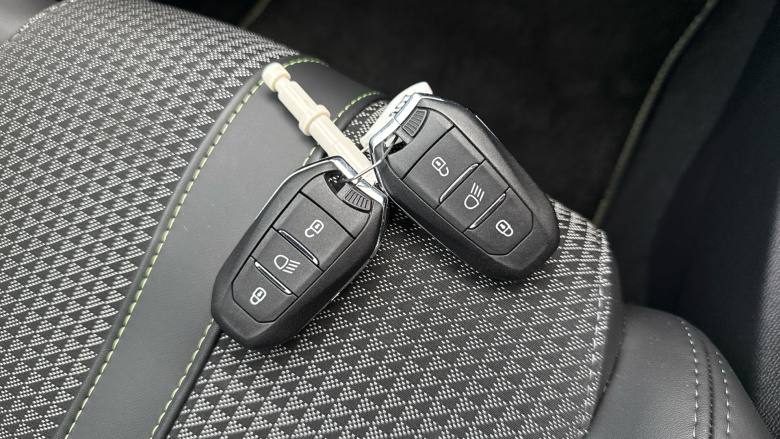 Peugeot 208 1.2 PureTech 100 GT 5dr EAT8 Petrol Hatchback